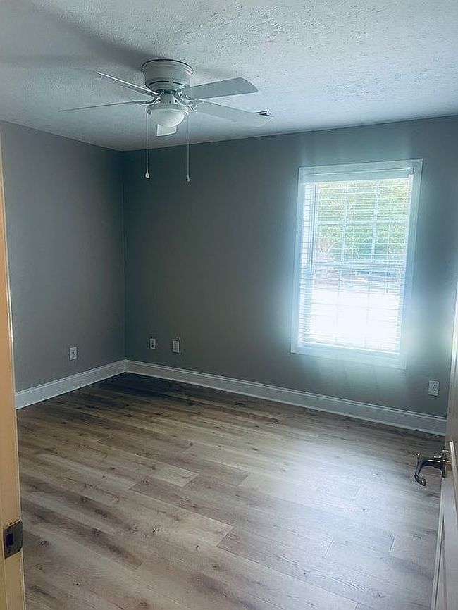 Photo of 100 Capstone Dr Unit 2, Lynchburg, VA