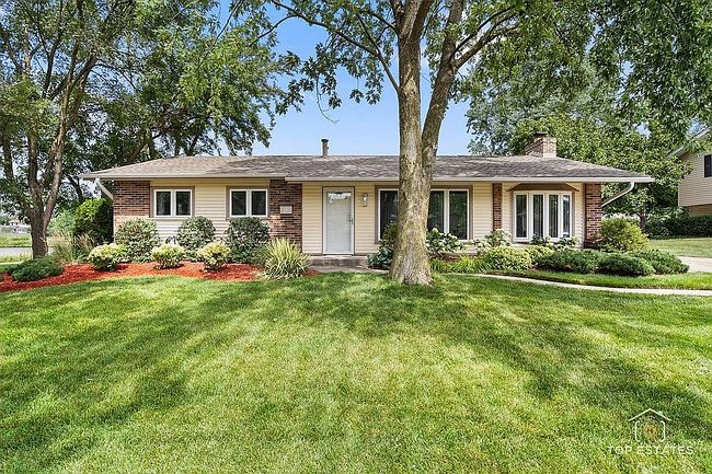 Photo of 1735 Highland Blvd, Hoffman Estates, IL