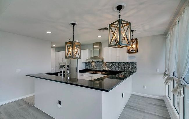 Image of 4575 Dean Martin Dr Unit 406