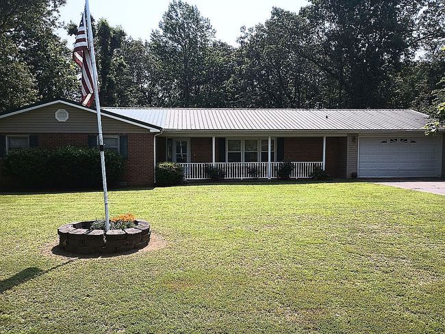 Photo of 1001 S One Mile Rd, Dexter, MO