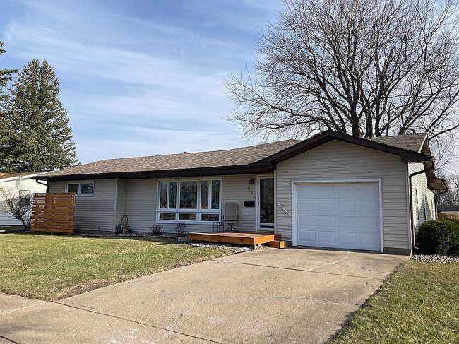 Preview of property located at 219 E Main St
