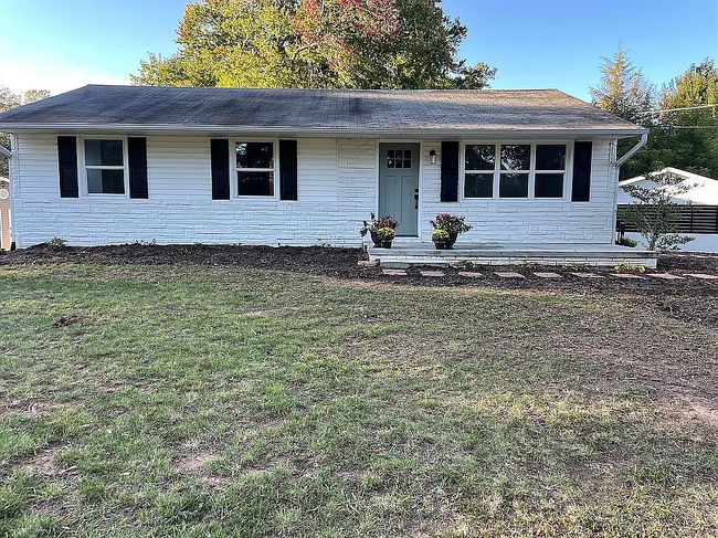 Photo of 5604 Bunch Rd, Oak Ridge, NC
