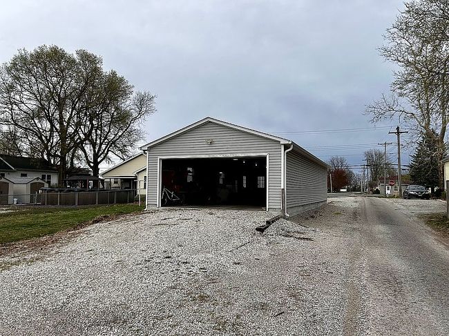 Image of 1103 N Springfield St