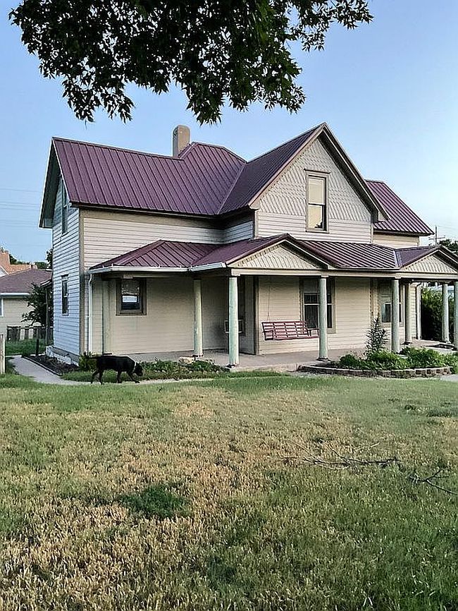 Photo of 923 Main St, Stockton, KS