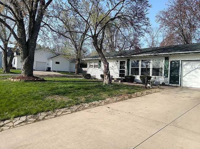 Image of 3365 Moencks Rd