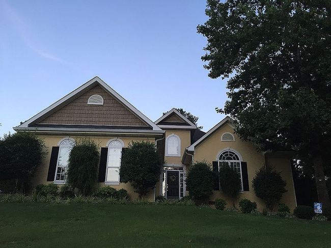 Photo of 109 Thornbrook Ct, Carrollton, GA