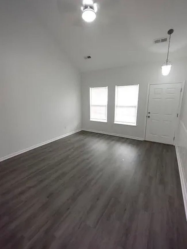 Additional photo 1 of property located at 211 Congaree River Dr