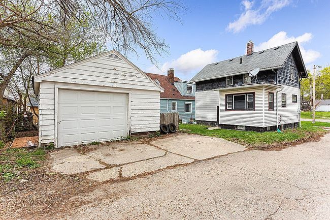 Image of 1017 W Oakland Ave