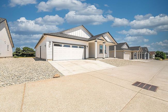 Photo of 761 Spyglass Dr, Bandon, OR