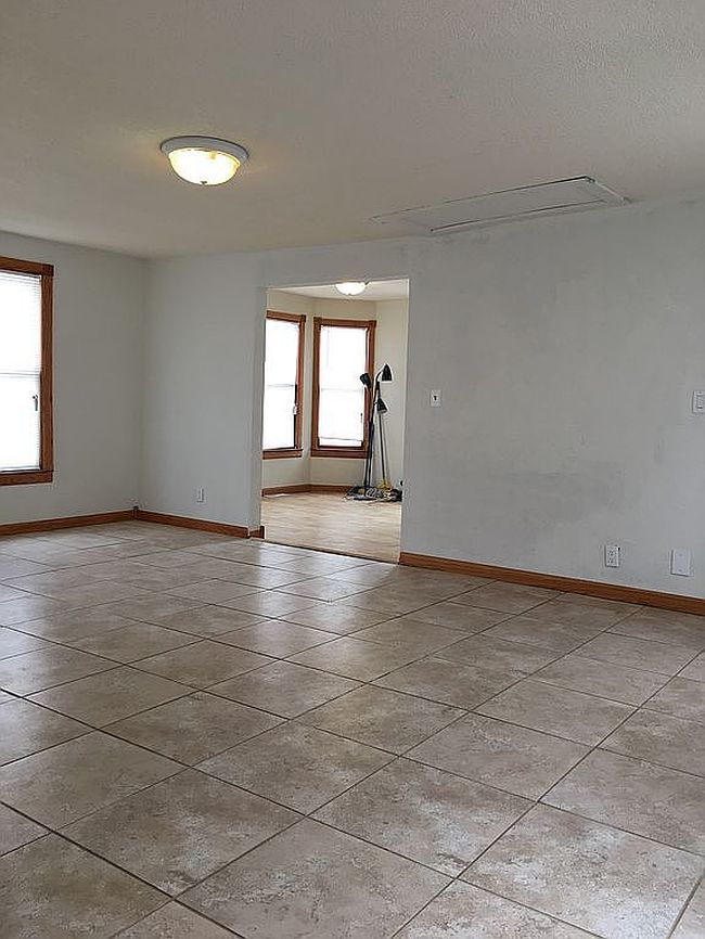 Photo of 720 High St, Grinnell, IA