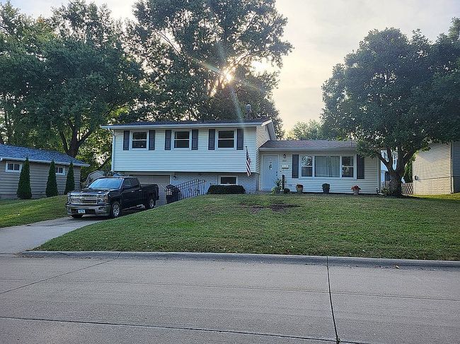 Photo of 1920 Fairmeadows Dr