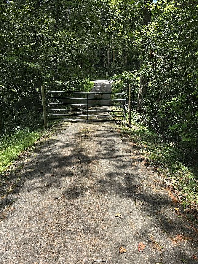 Photo of 2844 Wolf Pen Gap Rd, Suches, GA