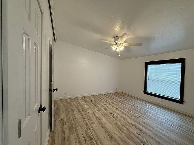 Image of 301 S Main St