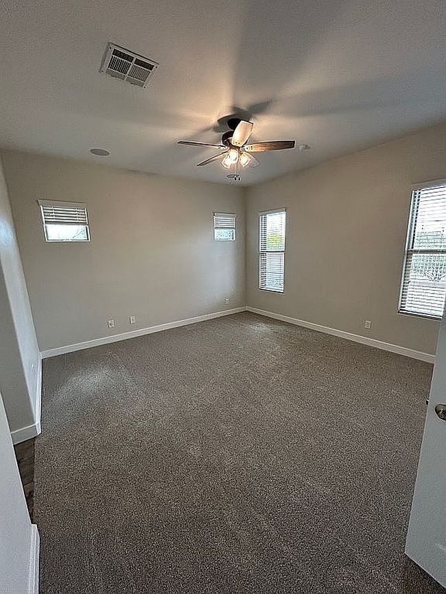 Additional photo 2 of property located at 504 S 197th Gln