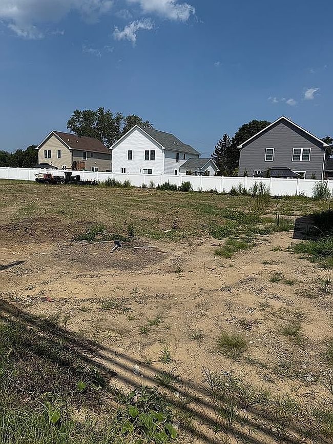 Photo of 561 Holmdel Rd, Hazlet, NJ