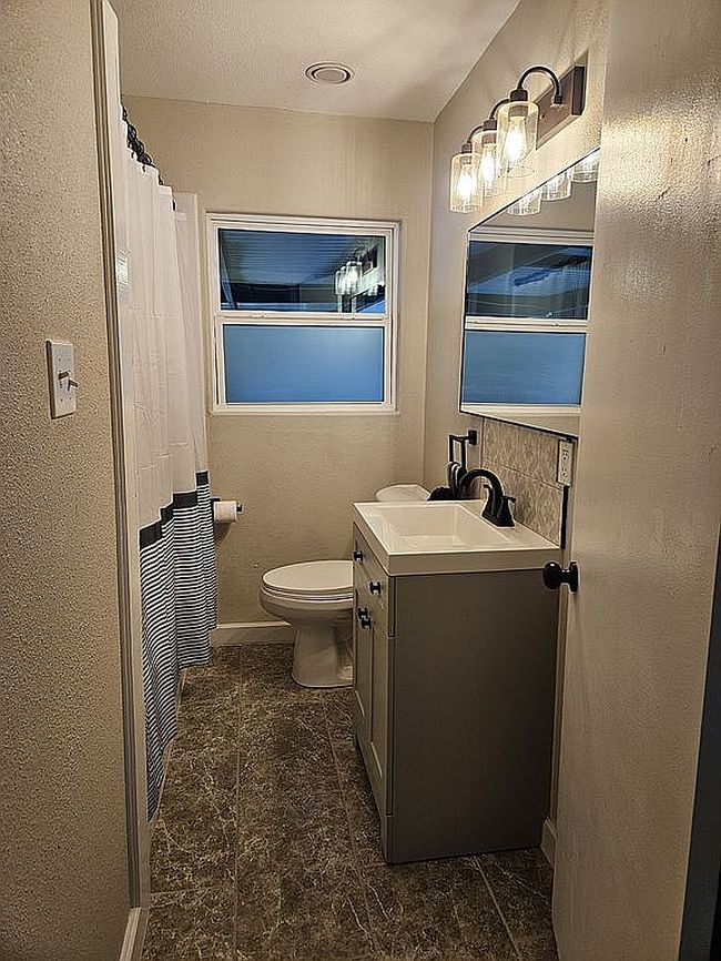 Photo of 1209 E Polk Ave, Victoria, TX