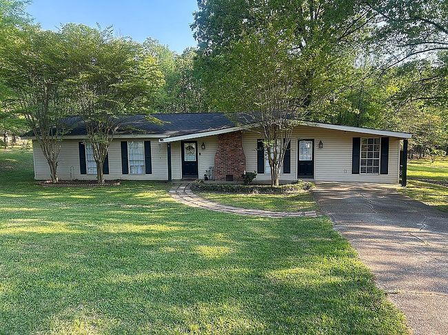 Photo of 140 Pate Rd, Mantee, MS