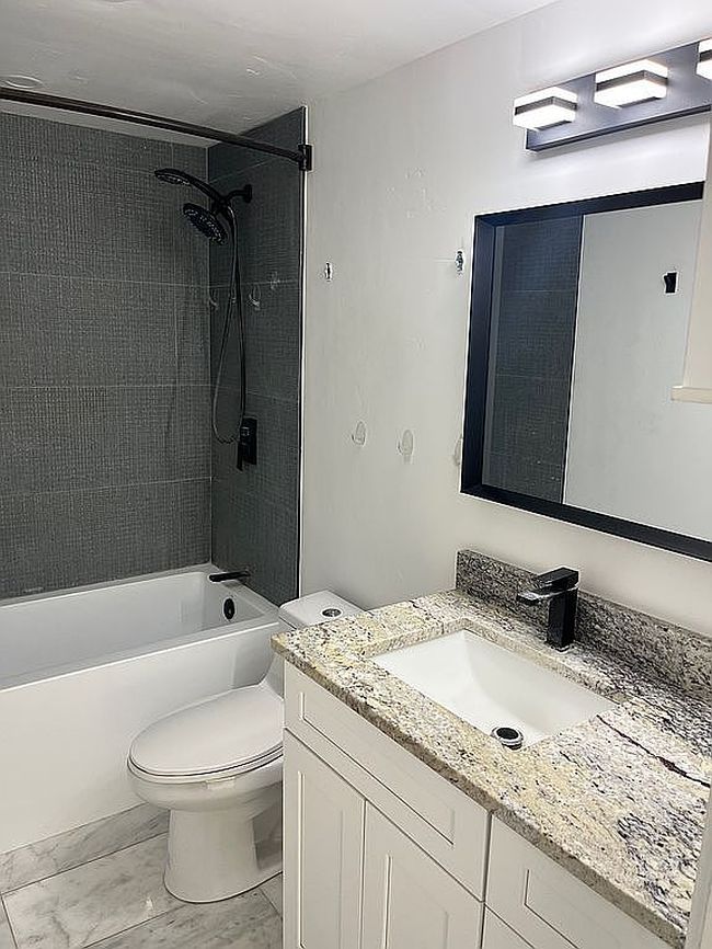 Image of 314 W Center St