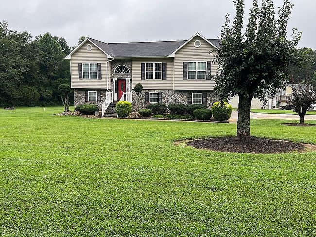 Photo of 3902 Leah Belle Ln, Lenoir, NC
