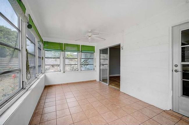 Image of 2813 21st Ave W