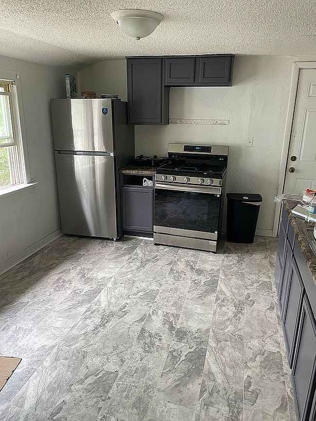 Photo of 924 14 1/2 St, Rock Island, IL