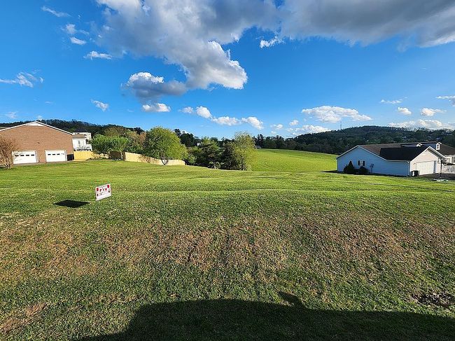 111 Deerfield Cr, Galax, VA