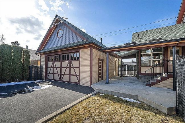 Photo of 322 N University Rd, Spokane Valley, WA