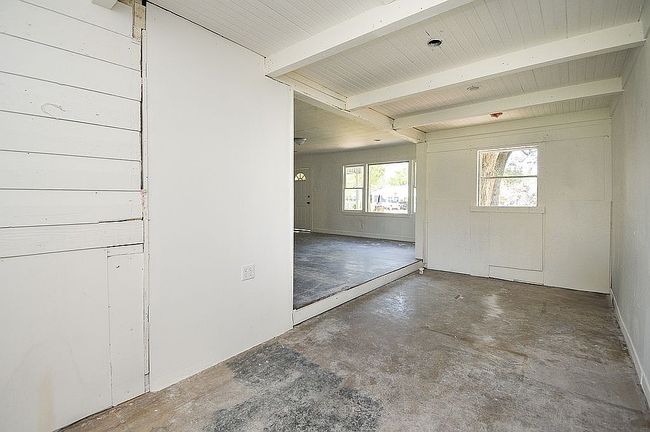 Photo of 1106 Melrose Ave, Victoria, TX