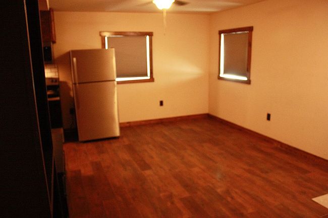 Additional photo 2 of property located at 101 E Oregon St