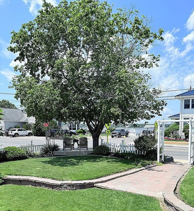 Photo of 405 Stone Harbor Ave, Ocean Gate, NJ