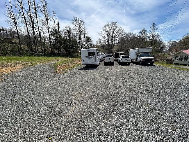 Image of 236 Old Roan Mountain Rd