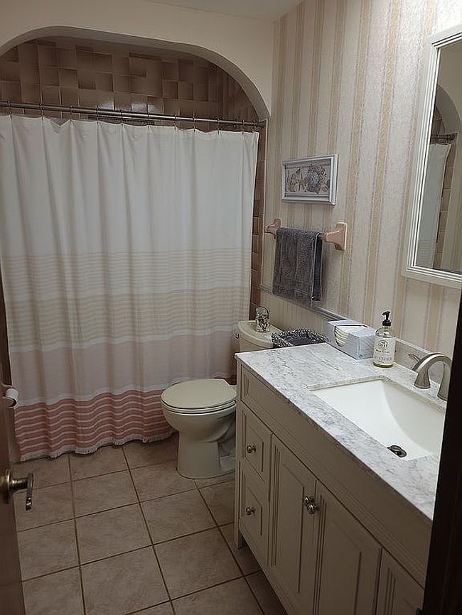 Preview of property located at 2320 Ne 43rd St