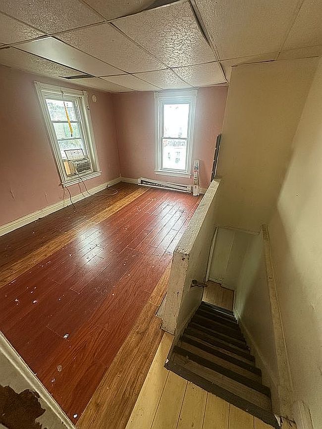 Photo of 533 Elliger St, Allentown, PA