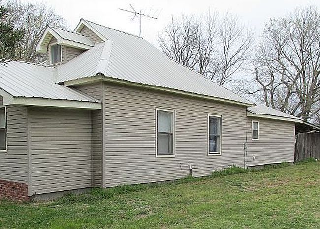 Photo of 210 W South St, Arma, KS