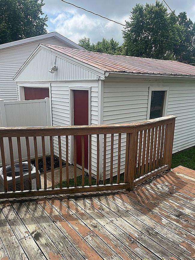 Photo of 2842 Elm St, Quincy, IL