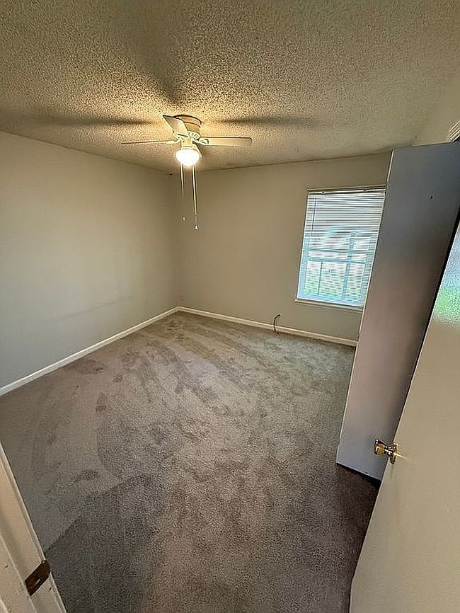 Image of 301 Cedarcreek Dr