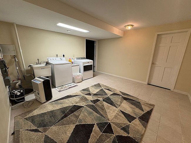 Photo of 5383 Weatherwood Dr, Middletown, OH