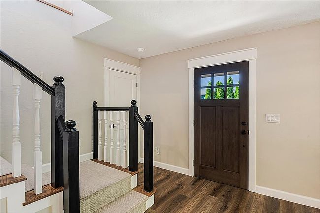 Additional photo 2 of property located at 223 N Balm St