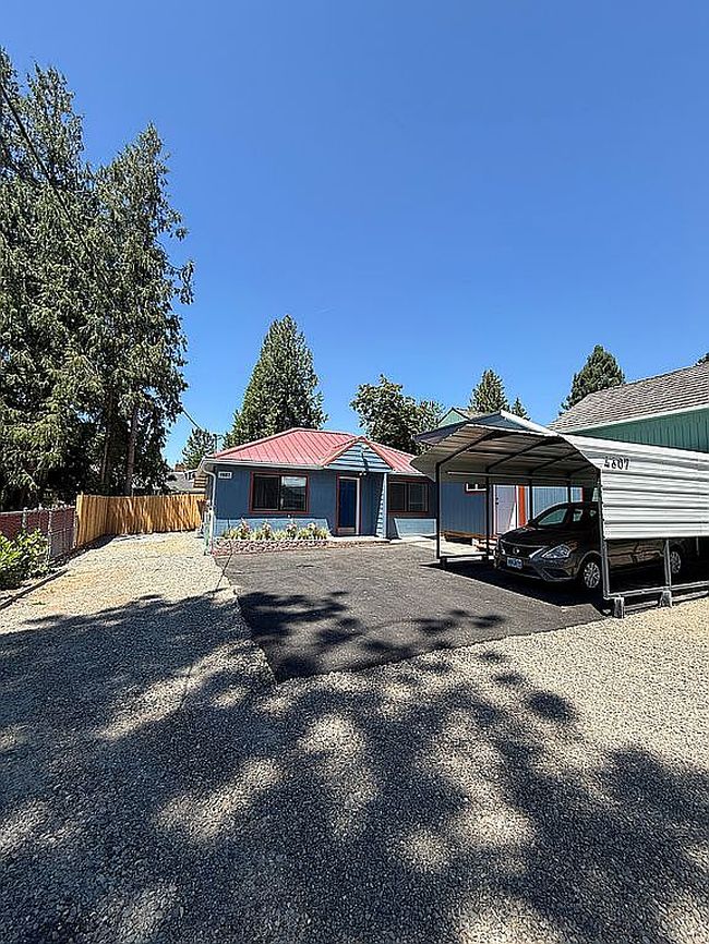 Photo of 4607 Se Naef Rd, Milwaukie, OR