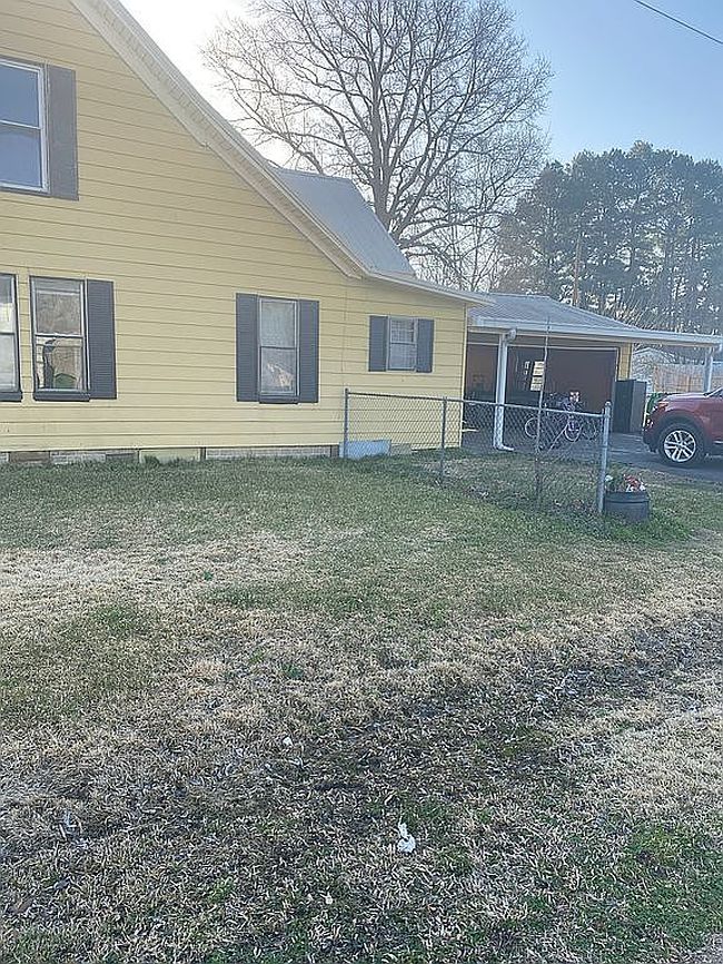 Image of 701 E 3rd St