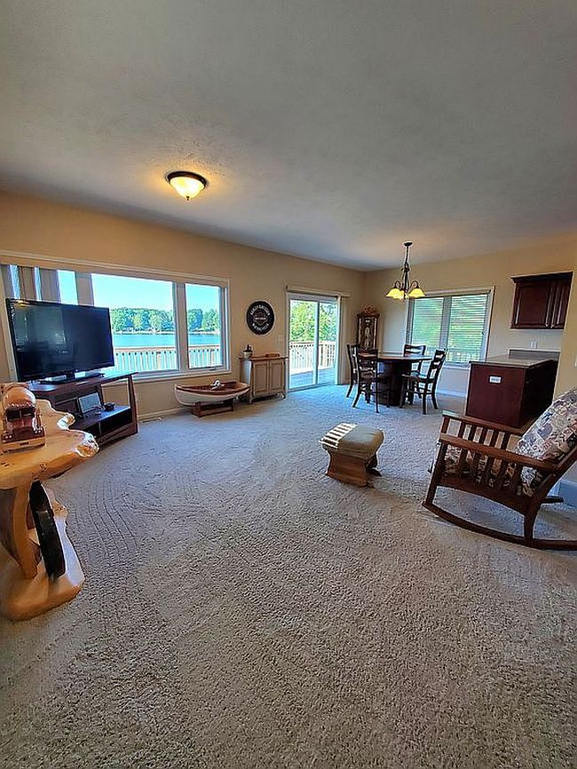 Image of 3718 Peterson Dr