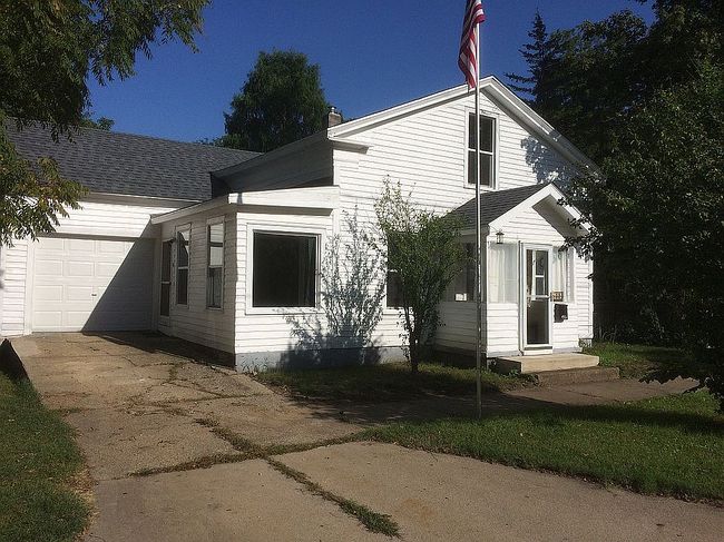 Image of 132 Park Dr