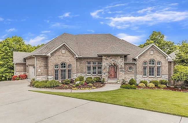 Image of 10 Greymoss Cv