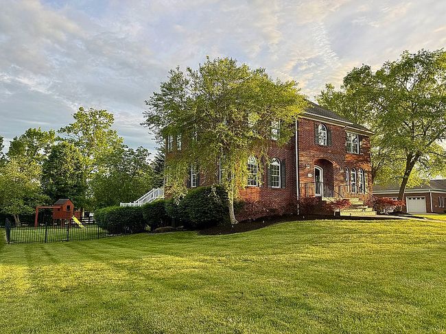 Image of 124 Waterford Cir