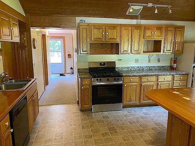 Preview of property located at 125 Leroy St