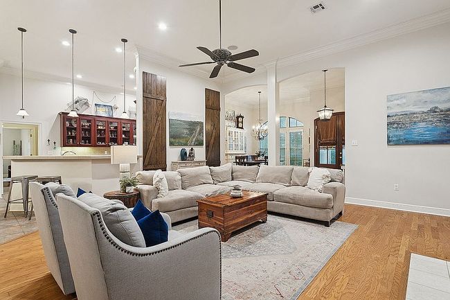 Photo of 325 Sandy Brook Cir, Madisonville, LA