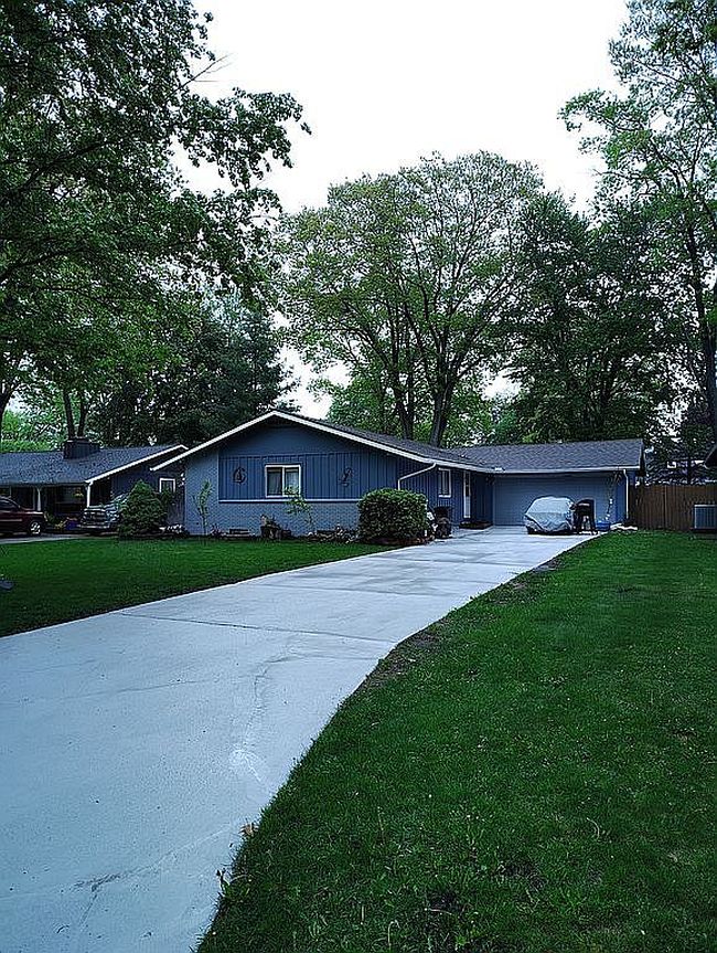 Photo of 2840 Monticello Dr, Port Huron, MI