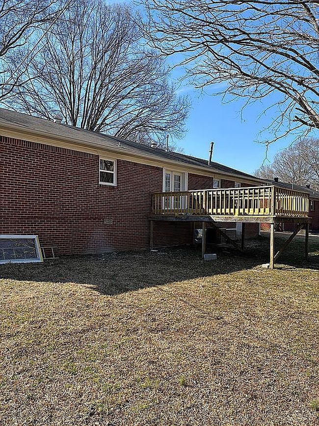 Image of 1906 Highland Dr