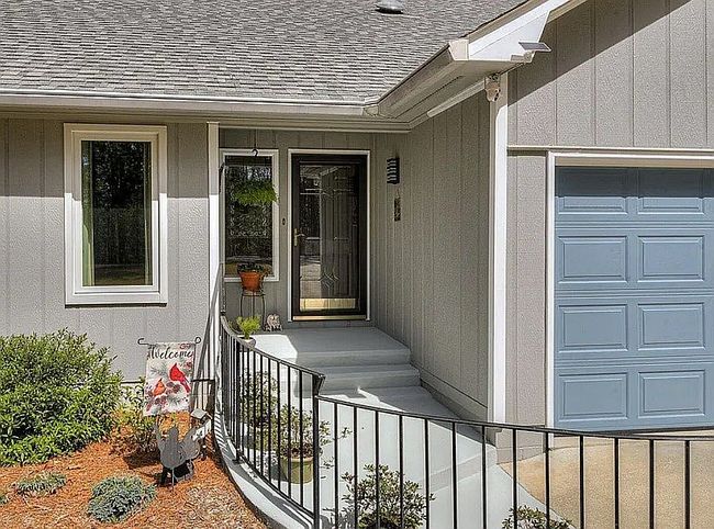 Image of 205 River Pl