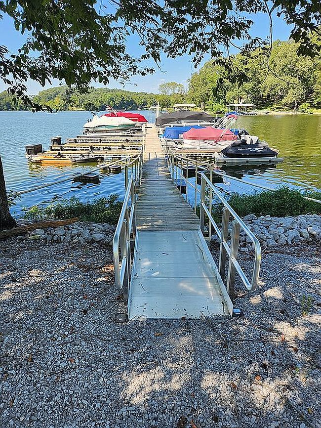 Image of 561 Carriage Cove Rd
